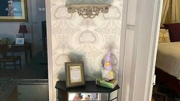 1 bedroom, desk, iron/ironing board, free WiFi