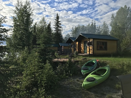 Exterior. Kenai River Kayak and Cabin #3 30 feet from the riverbank