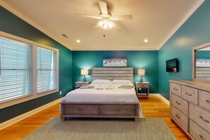 5 bedrooms, iron/ironing board, free WiFi, bed sheets