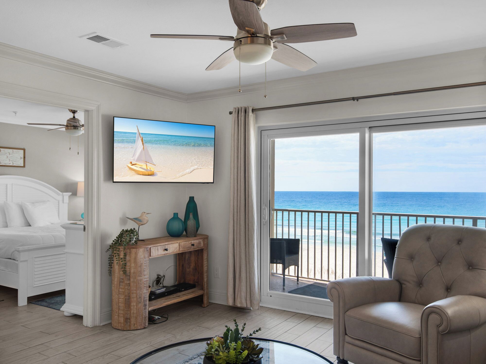 Smart TV, DVD player