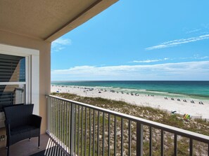 Property grounds - Gulf Front Primary Bedroom, Great Location! (Destin)