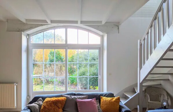 Fireplace, foosball, books, stereo