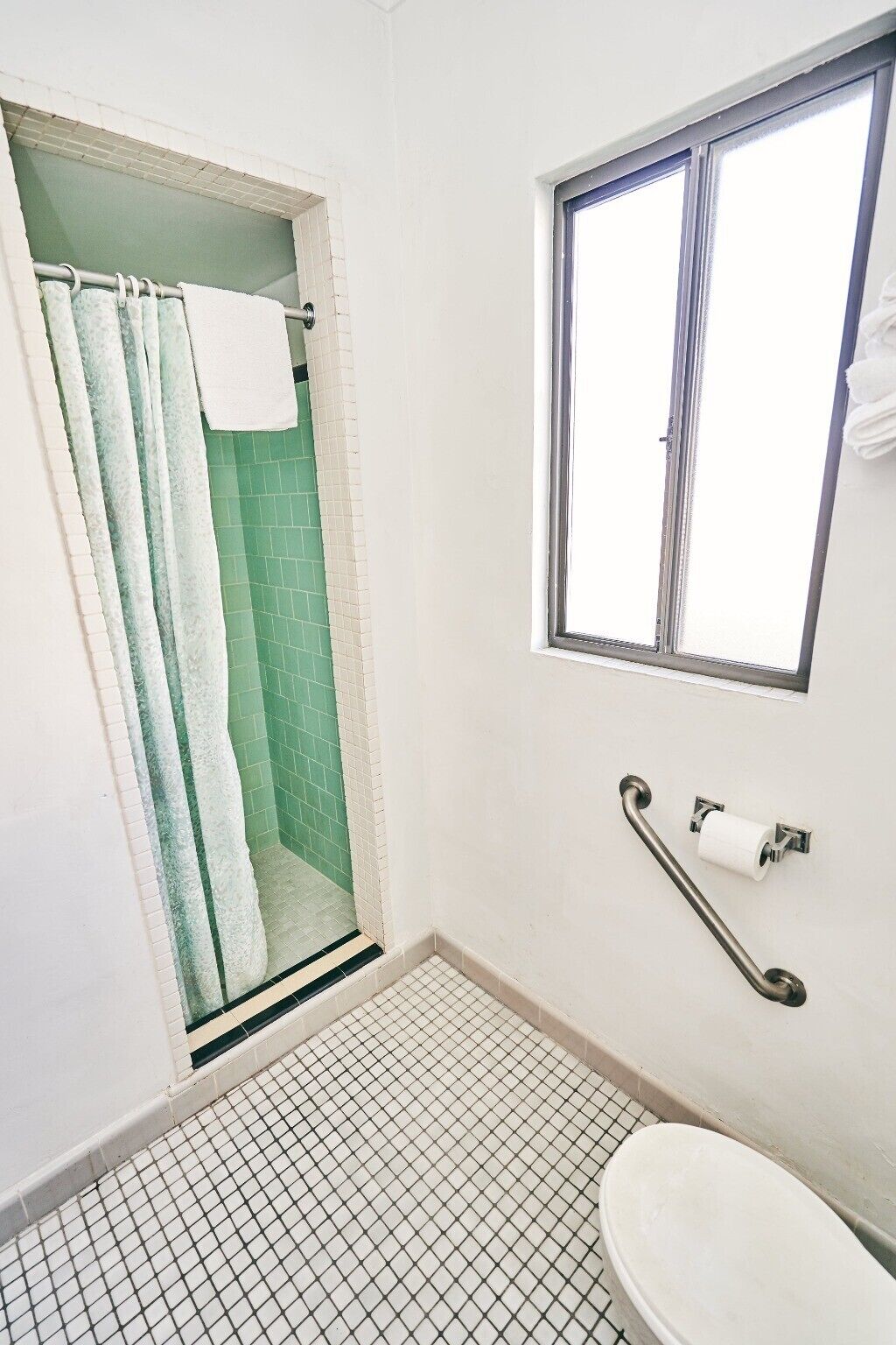 Single Room | Bathroom