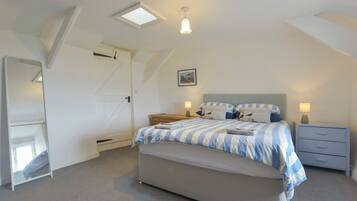 2 bedrooms, individually decorated, individually furnished, free WiFi