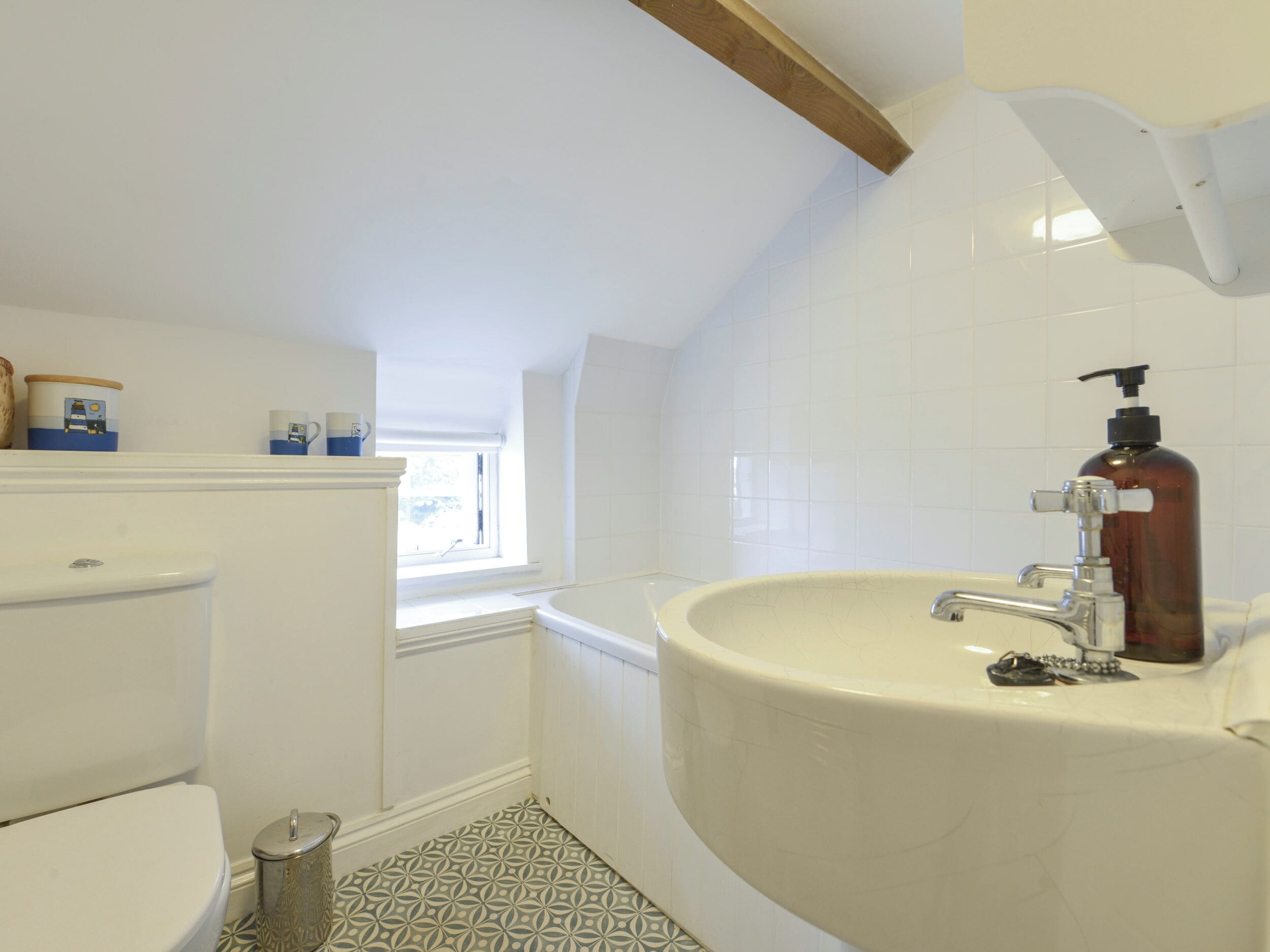 Cottage | Bathroom | Shower