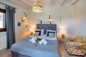 2 bedrooms, desk, iron/ironing board, free WiFi