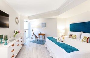 Iron/ironing board, travel crib, WiFi, bed sheets