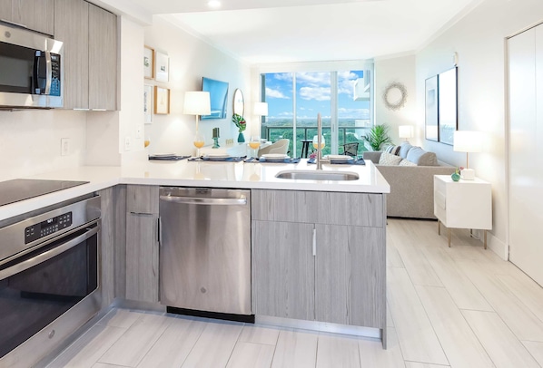 Fridge, microwave, oven, stovetop