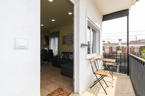 Outdoor dining - Cosy apartment for small families - UHC LA PALMERA (Cambrils)