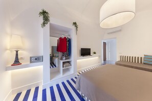 1 chambre, bureau, chambres insonorisées, fer et planche à repasser