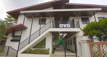 OYO 736 Jade Apartelle