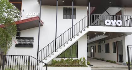 OYO 736 Jade Apartelle