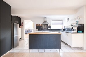 Classic Condo, 1 Bedroom, Non Smoking | Private kitchen | Full-sized fridge, microwave, oven, stovetop - Ferienwohnung mit Kuschelflair (Essen)