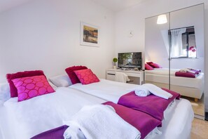 2 chambres, espace de travail pour ordinateurs portables