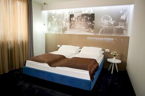 1 dormitorio y ropa de cama