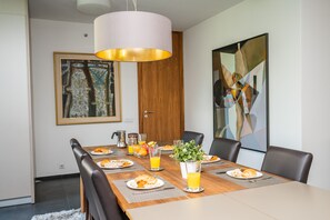 Dining - Luxury Apartment in Beautiful Neighborhood (Sarajevo)