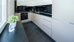 Oven, stovetop, dishwasher, electric kettle - Luxury Apartment in Beautiful Neighborhood (Sarajevo)