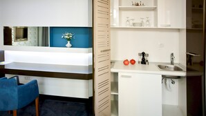 Interior - Bright Serviced Apartment With Breakfast bar (Sarajevo)