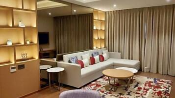 32-inch LED TV with cable channels, TV