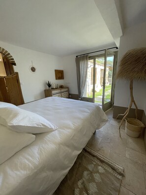 4 chambres, lit parapluie, Wi-Fi gratuit, draps fournis