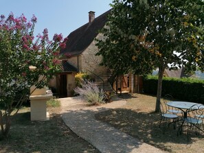 Outdoor dining - Périgord house with pool and wifi, pets allowed, near Domme (Daglan)