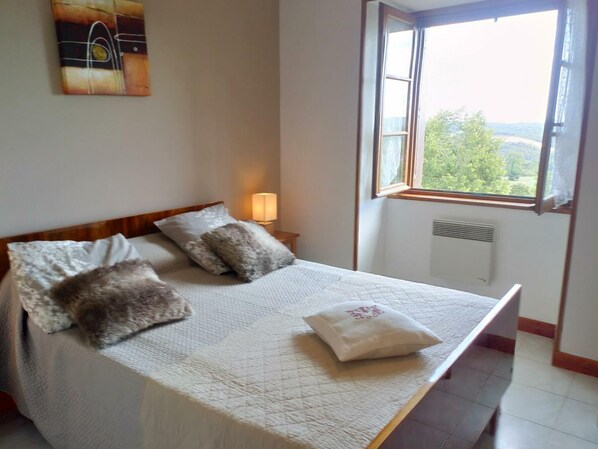 2 chambres, accès au Wi-Fi (inclus)