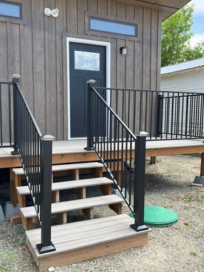 Exterior detail - Salmon Gathering Place sleeps 35 + perfect for reunions.retreats.events (Salmon)