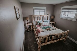 6 bedrooms, iron/ironing board, travel cot, free WiFi