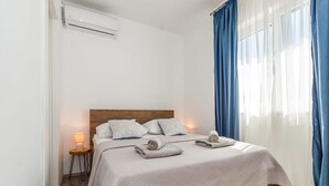Unclassified image, 4 of 49, button - Apartments Brodarica Sibenik (Sibenik)