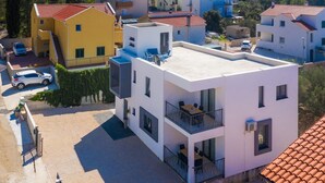 Unclassified image, 5 of 49, button - Apartments Brodarica Sibenik (Sibenik)