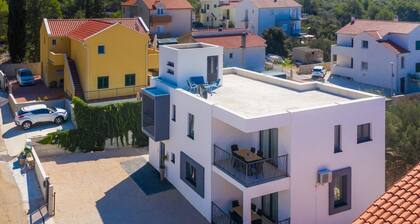 Apartments Brodarica Sibenik