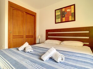 2 Schlafzimmer, Bügeleisen/Bügelbrett, Reisekinderbett, kostenloses WLAN