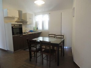 Apartment (Two Bedroom Apartment with Balcony) | Private kitchen