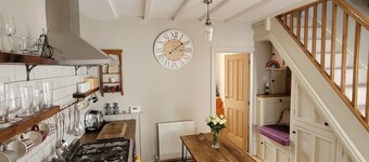 Charming 2-bed Cottage on Outskirts of Beverley