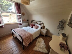 Cottage, 2 Queen Beds | 2 bedrooms, iron/ironing board, free WiFi, bed sheets - Charming 2-bed Cottage on Outskirts of Beverley (Beverley)