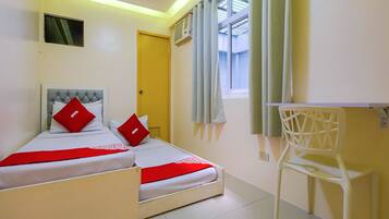 Superior Twin Room | Desk, free WiFi, bed sheets