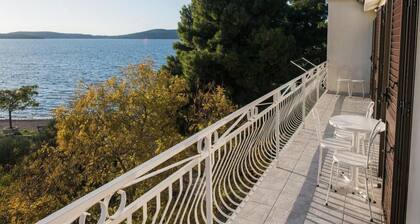 Apartments Gaj Brodarica