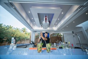 Poolside bar - Kastro Beach Apartments (Hersonissos)