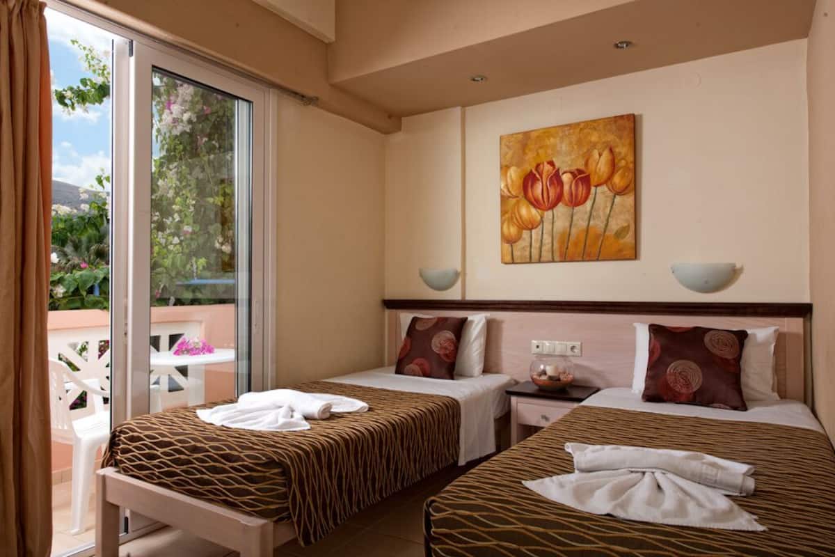 Studio Superior (Triple) | 1 kamar tidur, meja kerja, dan setrika/meja setrika