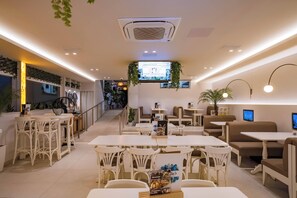 Bar (en el alojamiento)