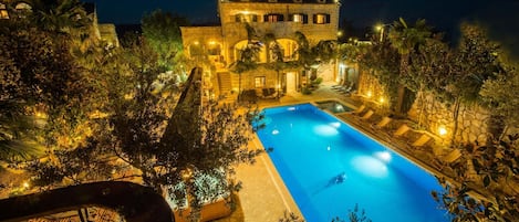 Beheizter Pool