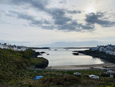 Beautiful Cottage by the Bay, Isle of Islay
