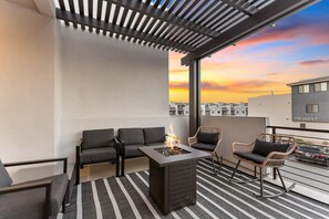 Maison mitoyenne, 5 chambres | Terrasse/Patio