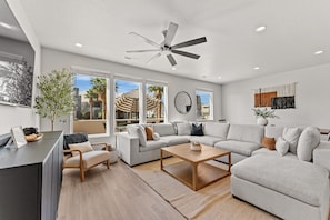 Townhome, 5 Bedrooms | Living area