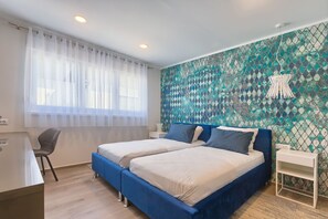 3 bedrooms, iron/ironing board, free WiFi, bed sheets