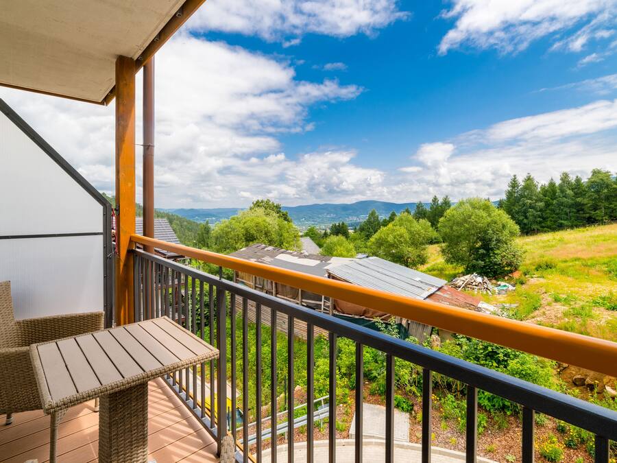 Studio (15 E) | Balcony