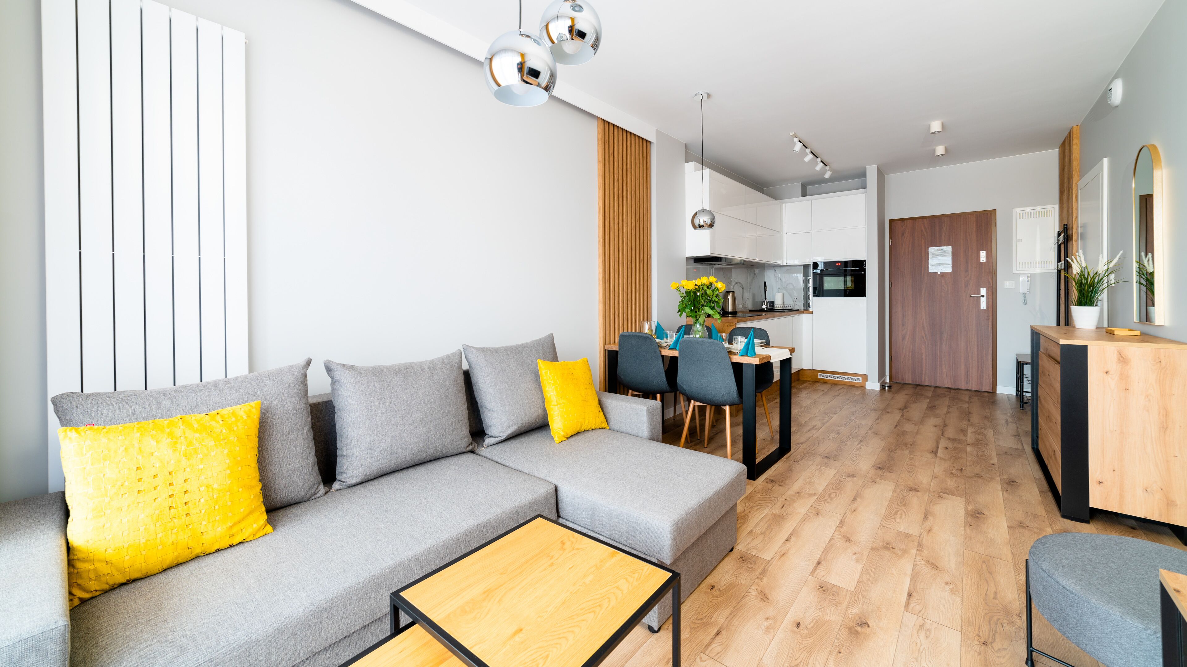 Apartment (11 E) | Living area | Flat-screen TV