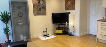 1-bed Unit 10 Minute Drive From Hellfire Caves