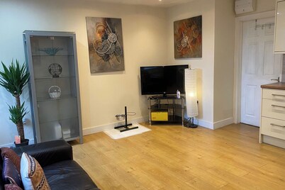 1-bed Unit 10 Minute Drive From Hellfire Caves