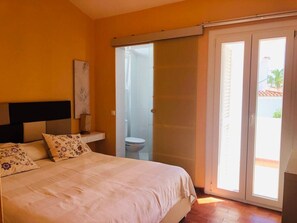 House, Multiple Beds | 3 bedrooms, iron/ironing board, free WiFi, bed sheets - Remarkable 3-bed House in Albufeira (Albufeira)